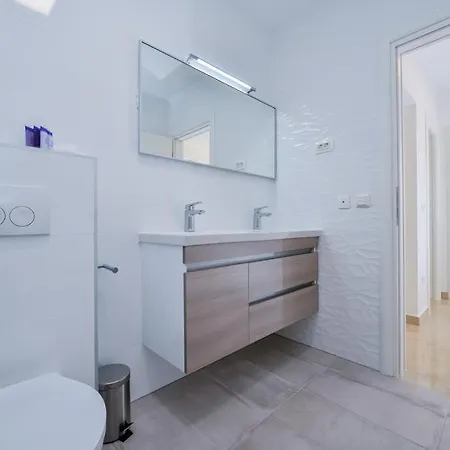 Luxury Arta-2 With Heated Pool And Jacuzzi Apartman *