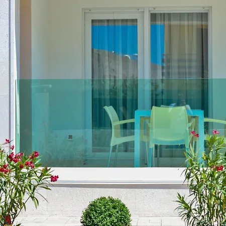 Luxury Arta-2 With Heated Pool And Jacuzzi *